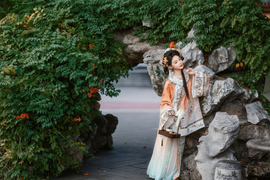 YiTuYu艺图语 Vol.7867 Tie Bi A Tong Mu