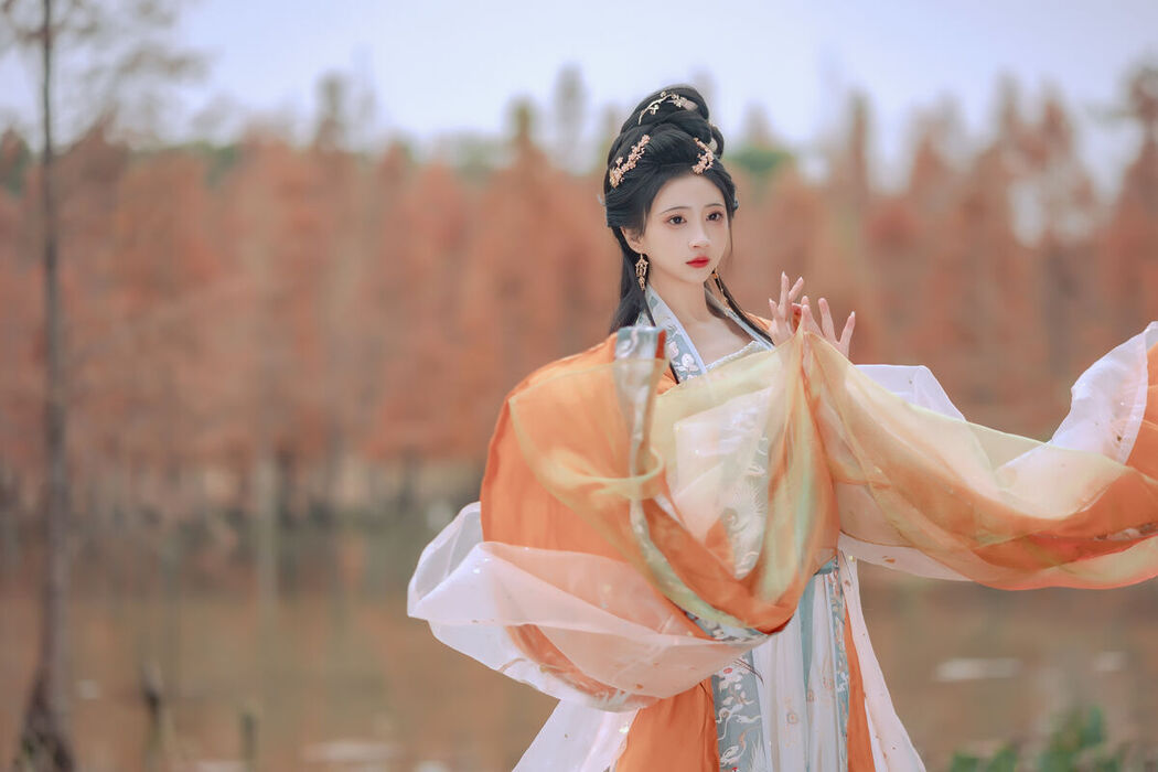 YiTuYu艺图语 Vol.7891 Qi Luo Sheng De Xiao Su Su