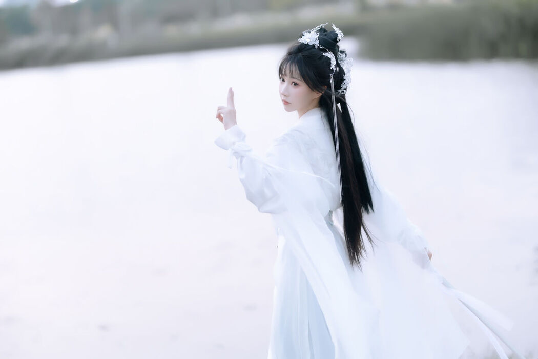 YiTuYu艺图语 Vol.7884 Qi Luo Sheng De Xiao Su Su
