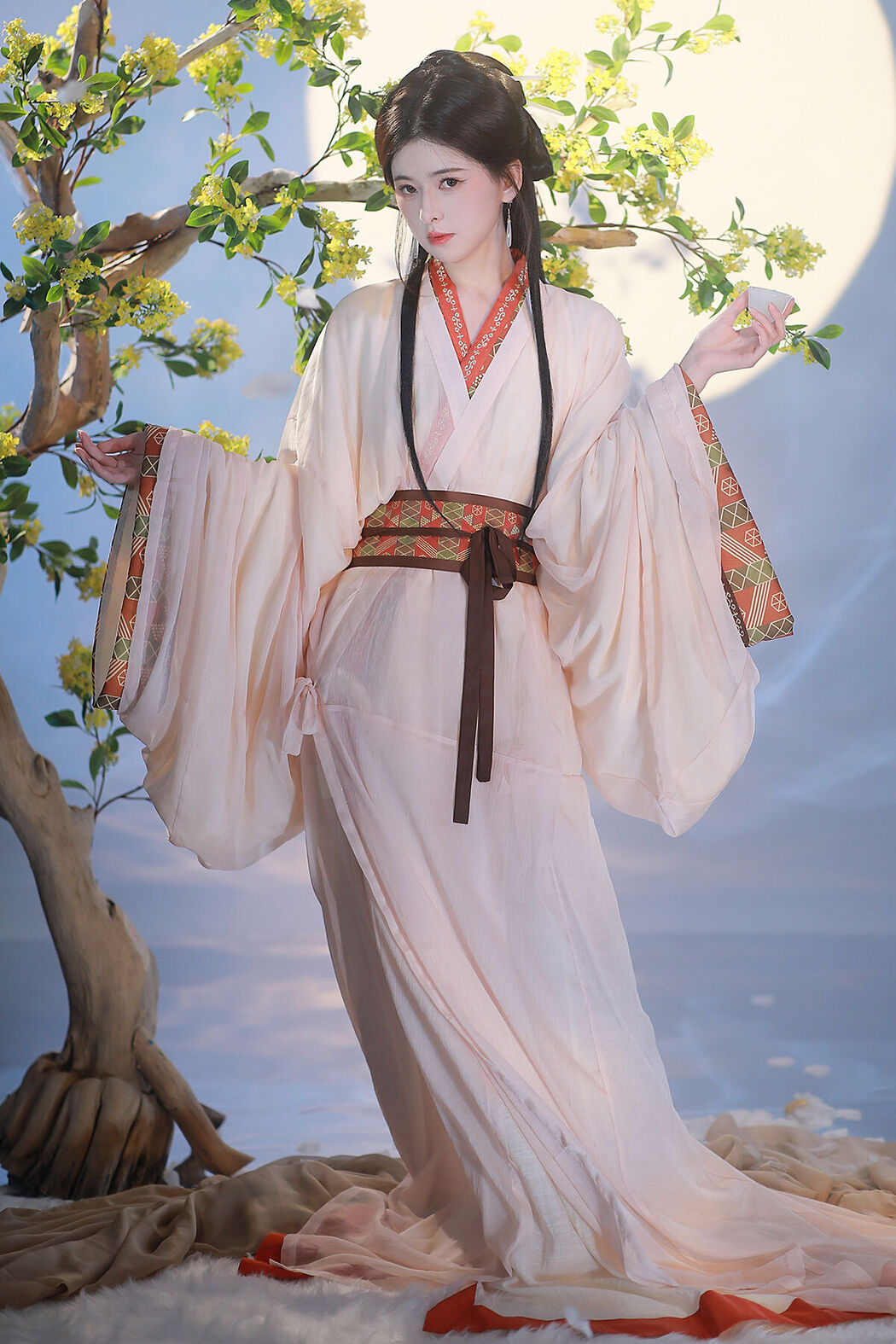YiTuYu艺图语 Vol.7850 Li Lin Xi H Cover Photo