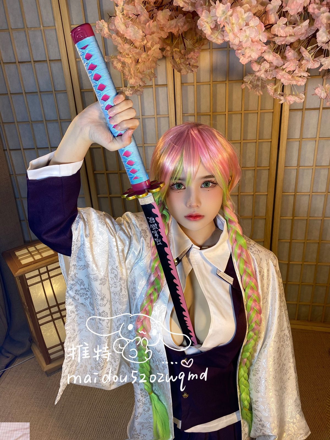Coser@麦兜小可爱 – 与金主爸爸啪啪 Part1 (75P – 40V)