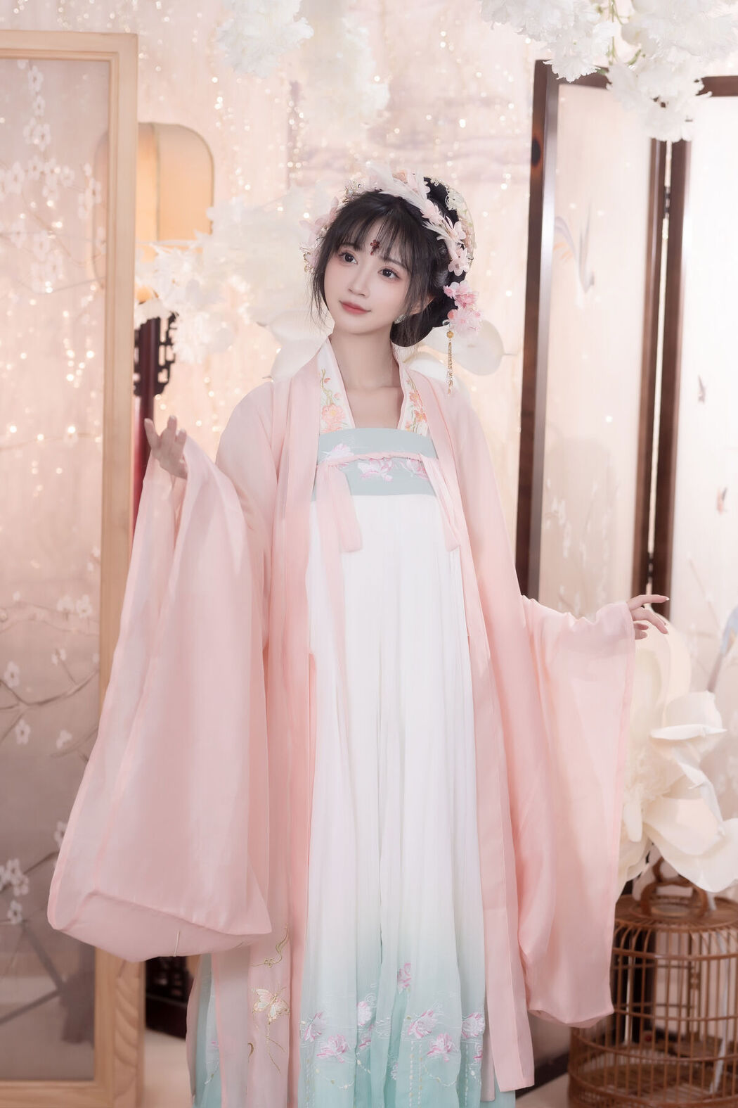 YiTuYu艺图语 Vol.7843 Qi Luo Sheng De Xiao Su Su