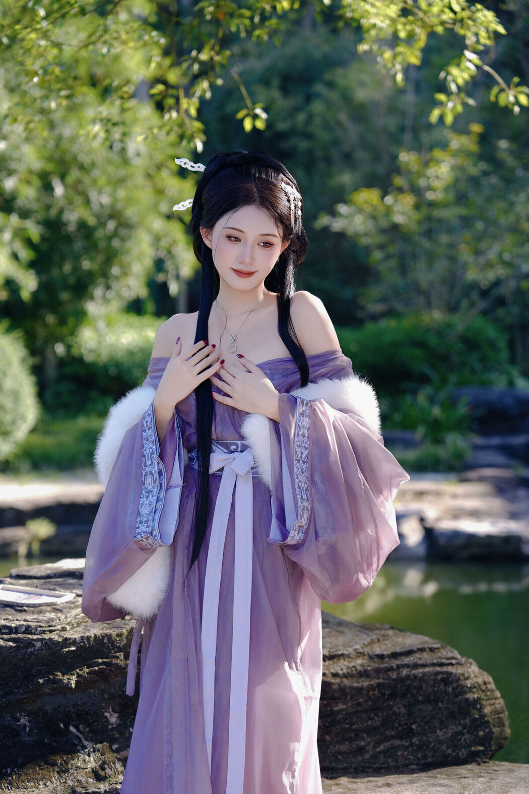 YiTuYu艺图语 Vol.7880 Liu Liu