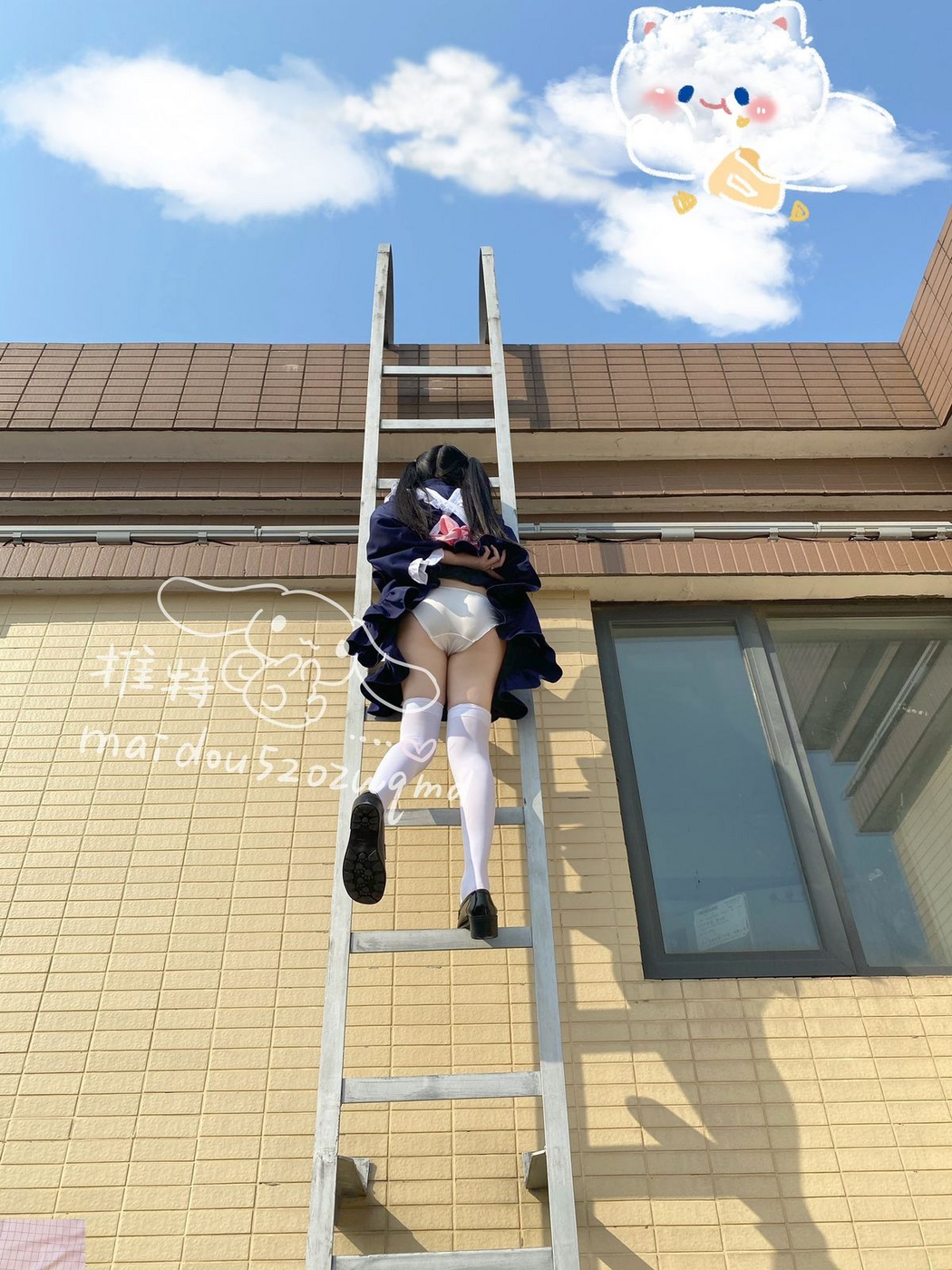 Coser@麦兜小可爱 – 与金主爸爸啪啪 Part1 (75P – 40V)