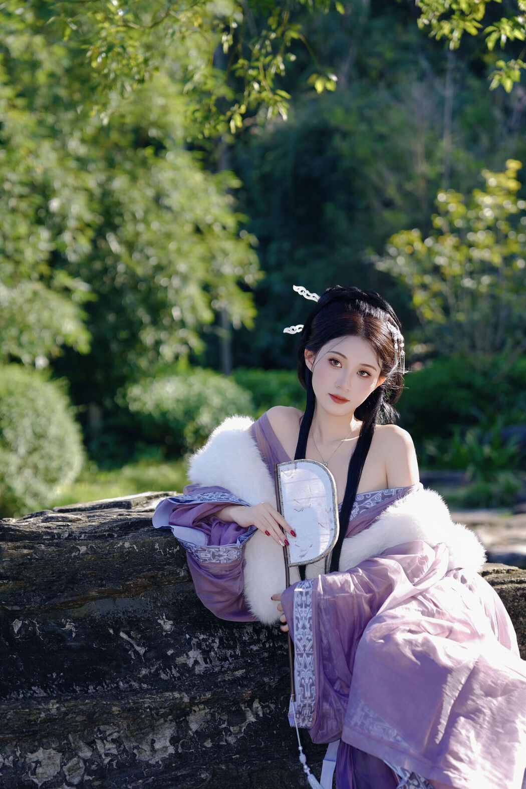 YiTuYu艺图语 Vol.7880 Liu Liu