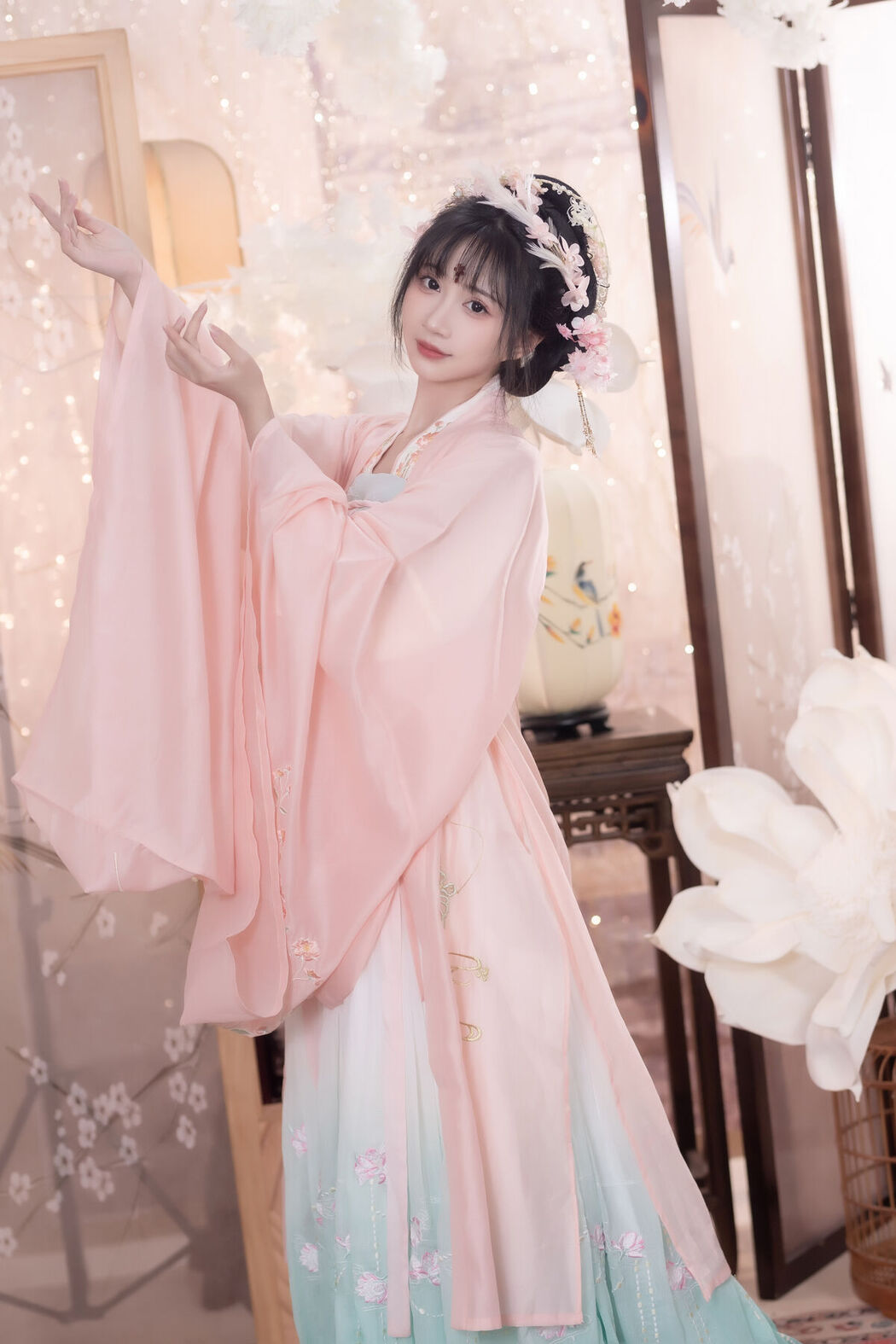 YiTuYu艺图语 Vol.7843 Qi Luo Sheng De Xiao Su Su