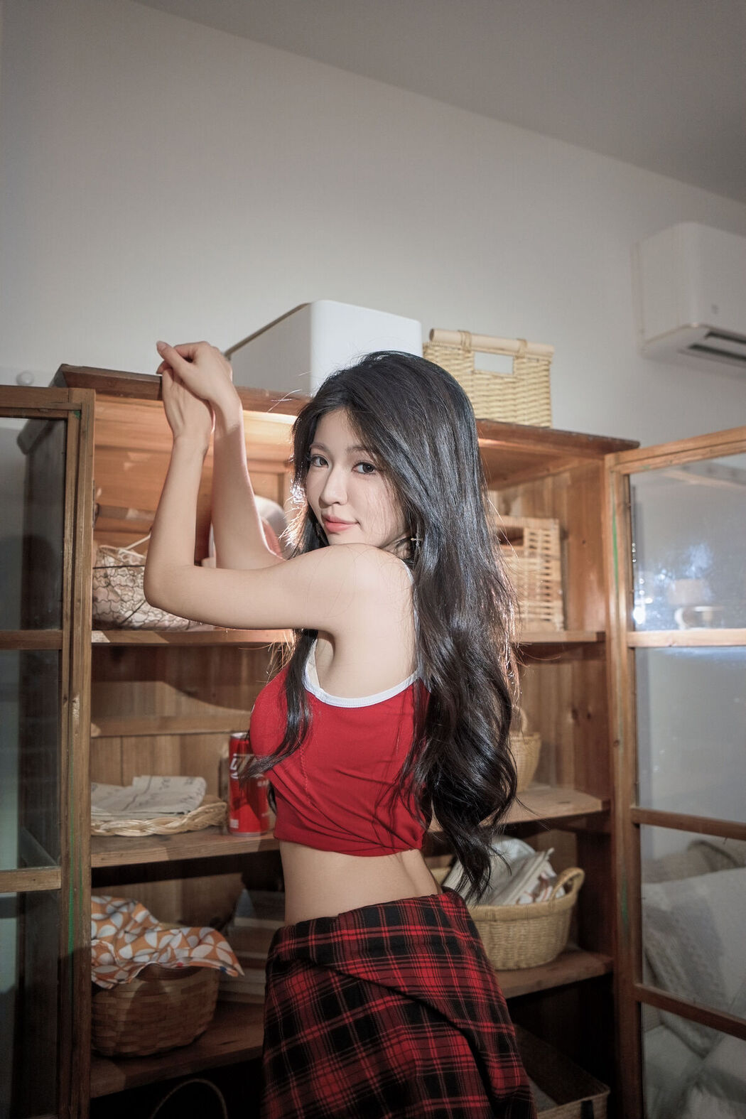 YiTuYu艺图语 Vol.7886 Tong Tong