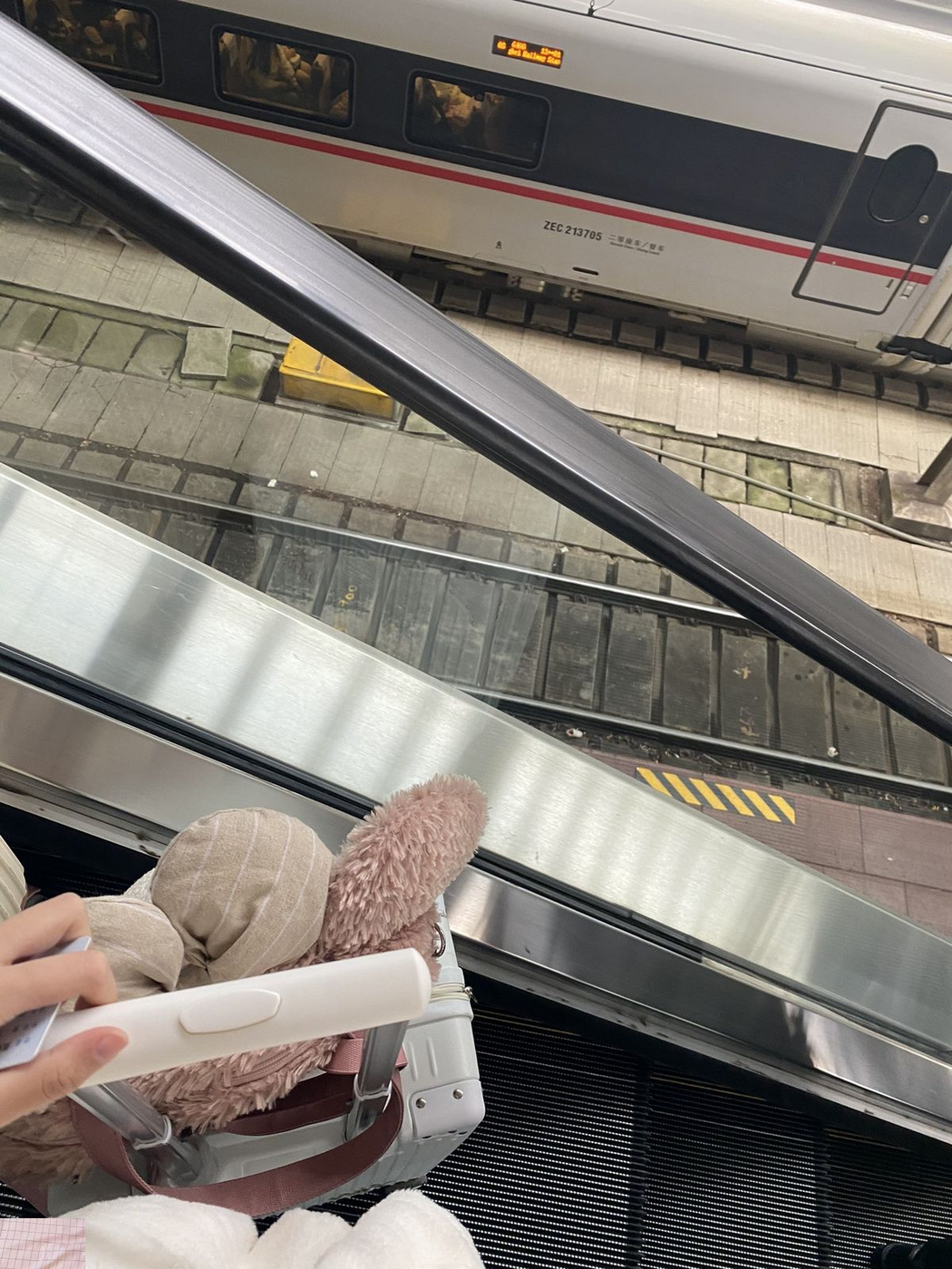 Coser@麦兜小可爱 – 与金主爸爸啪啪 Part1 (75P – 40V)
