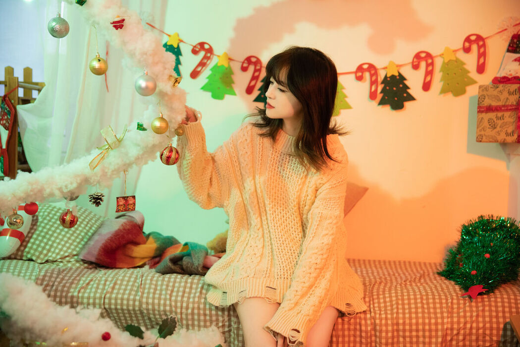 YiTuYu艺图语 Vol.7954 Yi Xuan