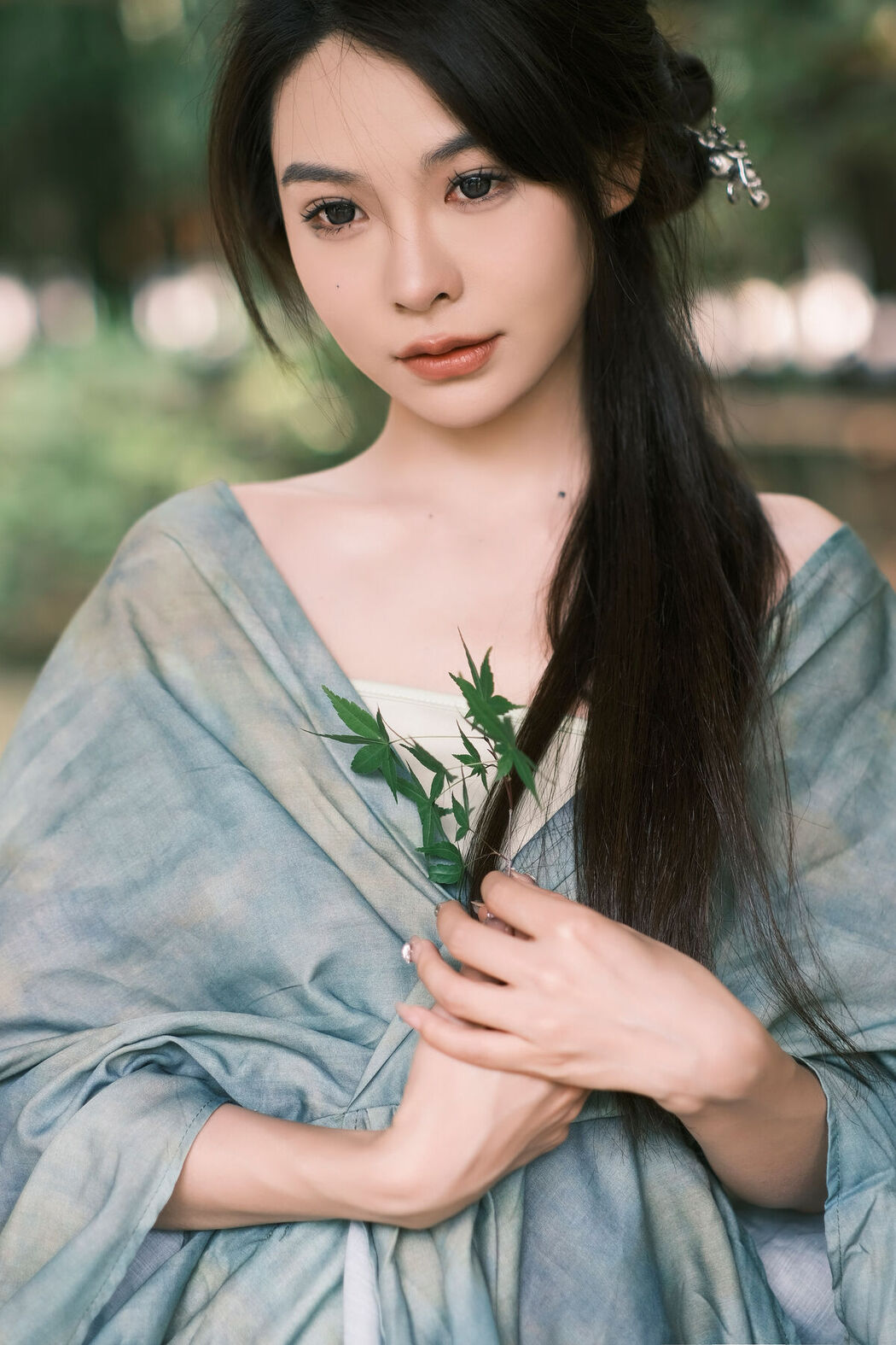 YiTuYu艺图语 Vol.7922 Qian Qian