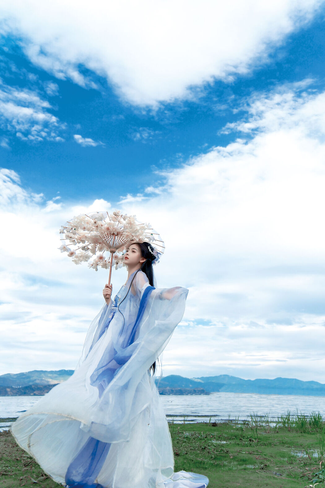 YiTuYu艺图语 Vol.8010 Xing Xing Xiong