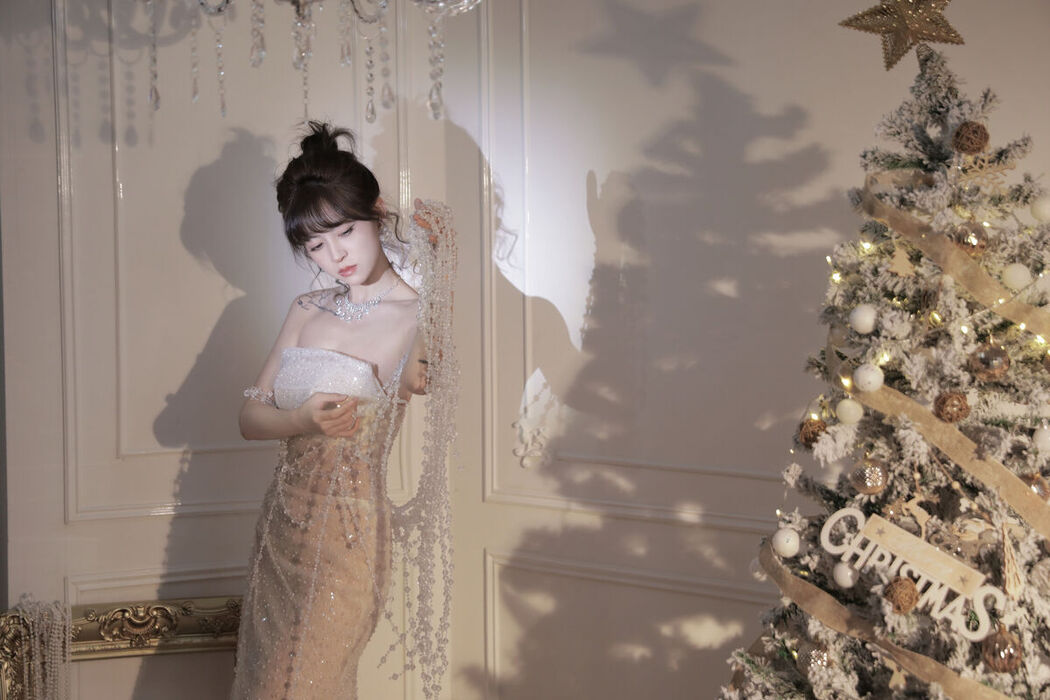 YiTuYu艺图语 Vol.7964 Yi Xuan