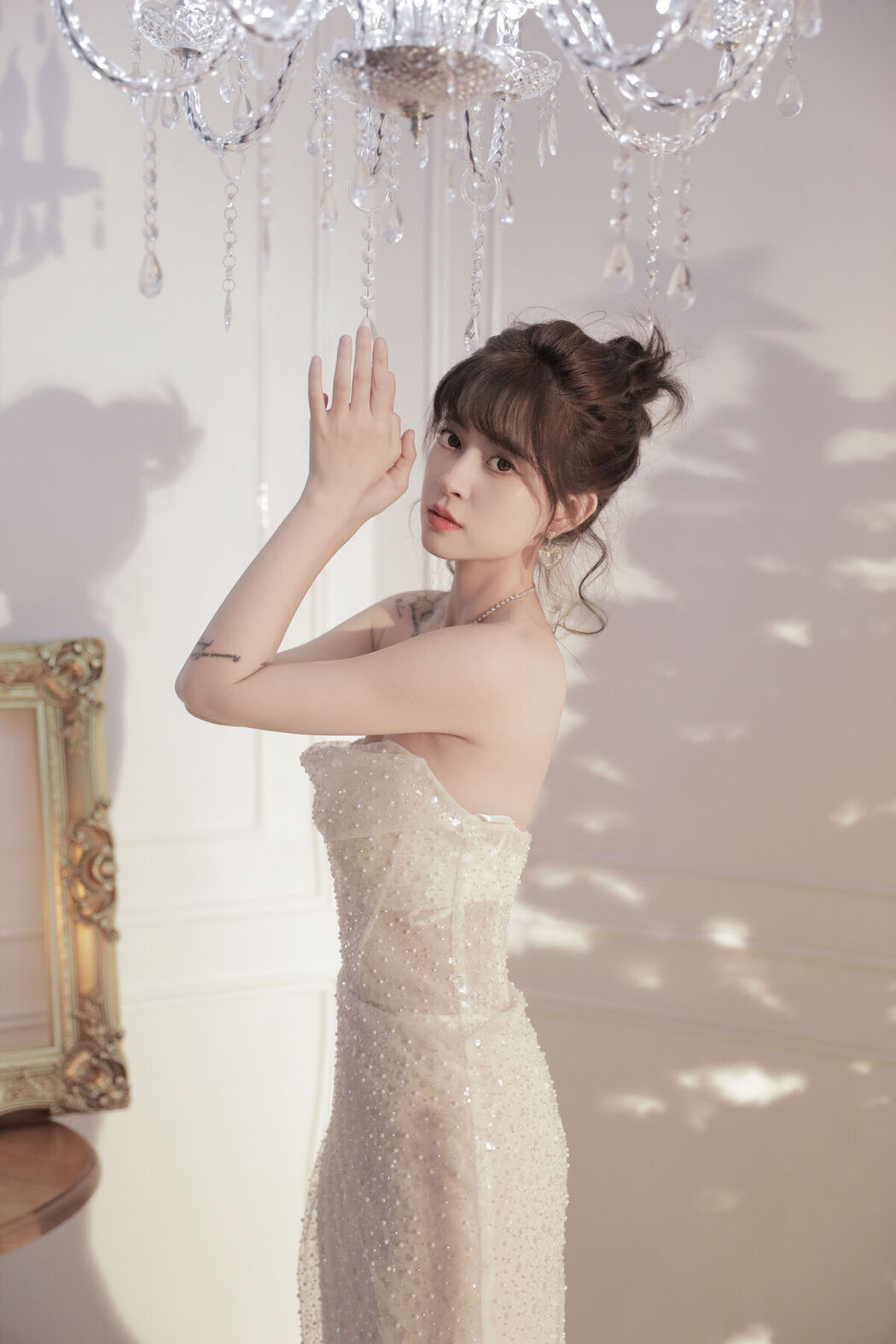 YiTuYu艺图语 Vol.7964 Yi Xuan