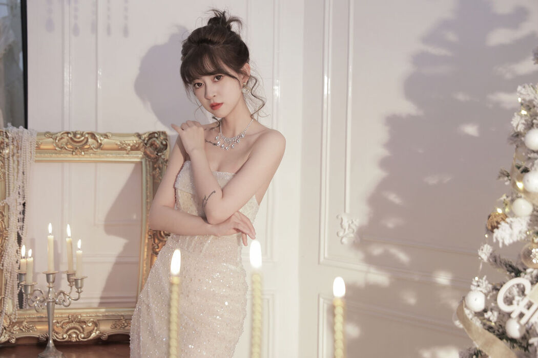 YiTuYu艺图语 Vol.7964 Yi Xuan