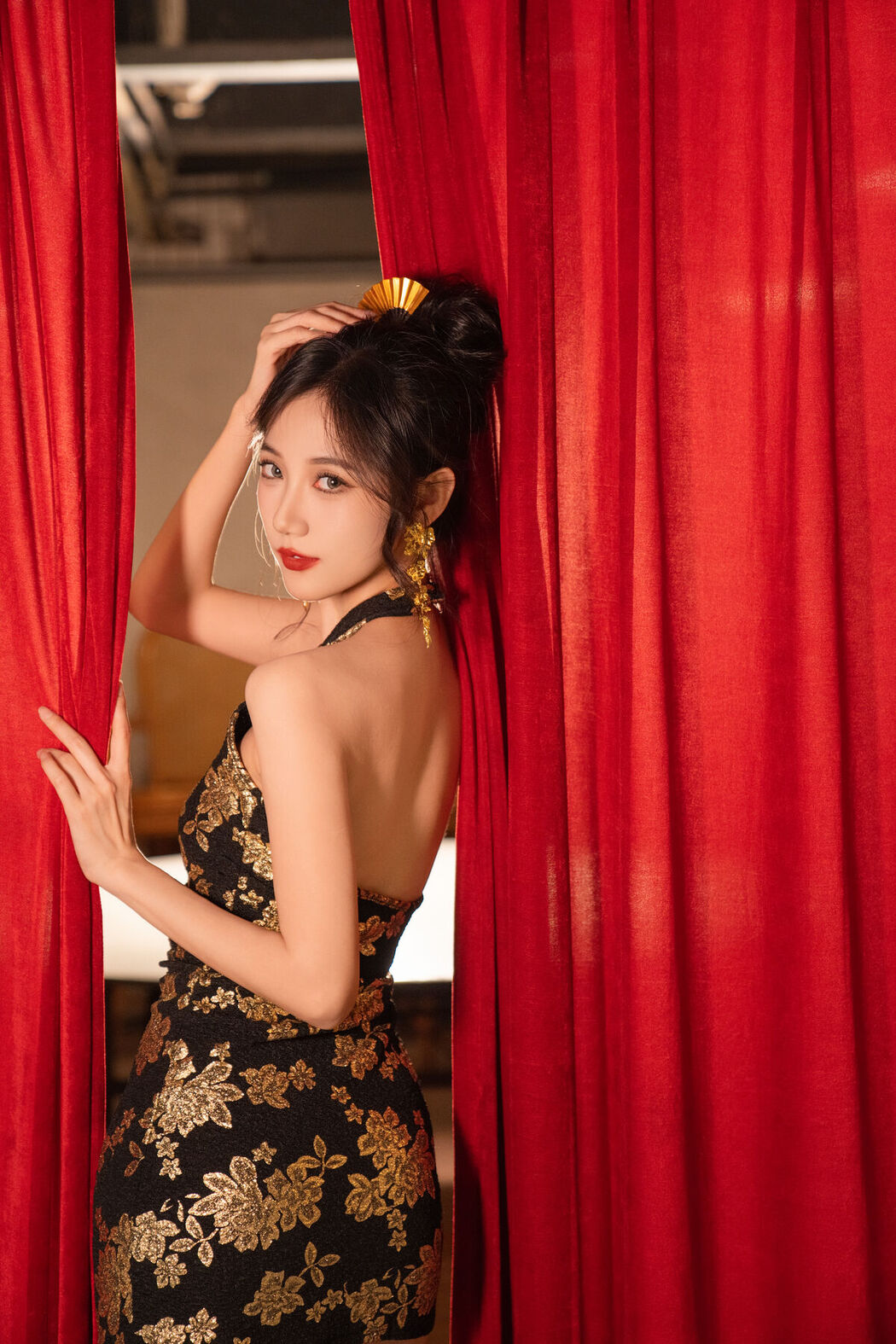 YiTuYu艺图语 Vol.7949 O1ne Wan