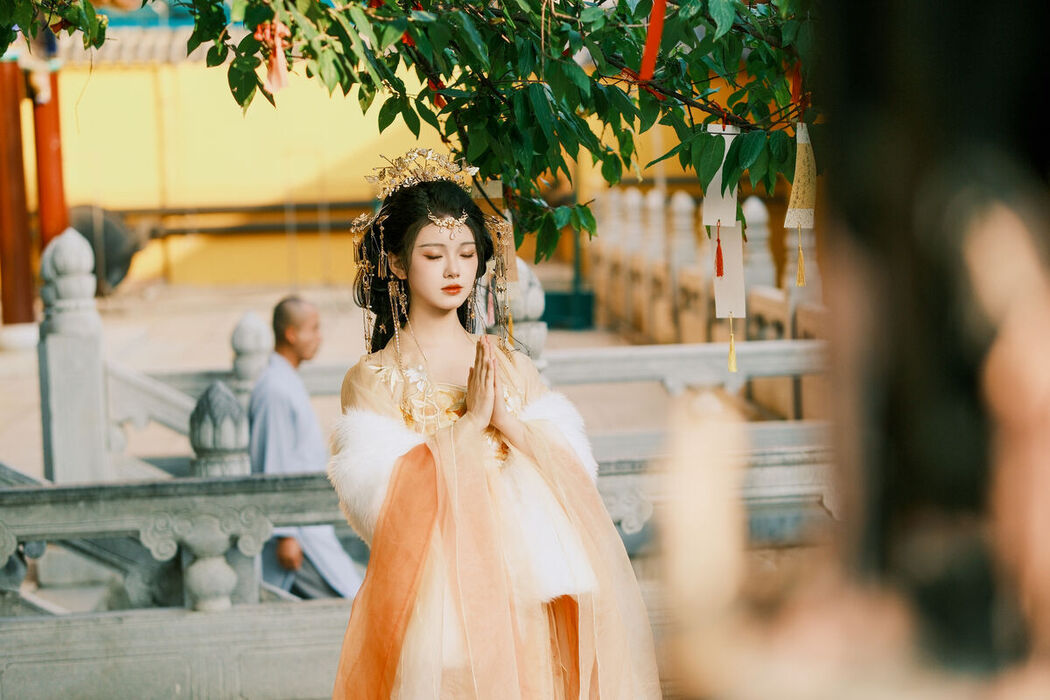 YiTuYu艺图语 Vol.8002 Yue Li