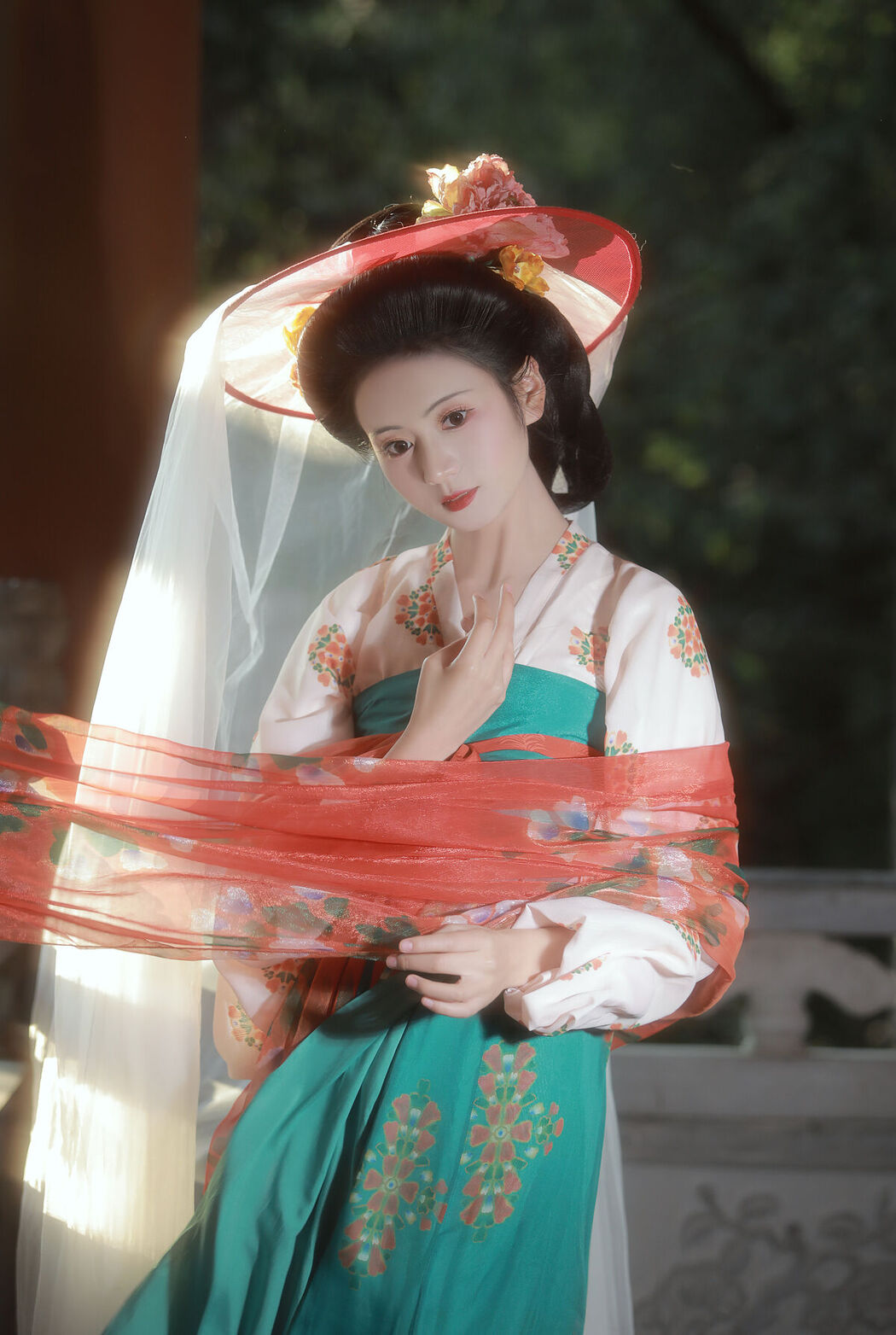 YiTuYu艺图语 Vol.7927 Yu Jin