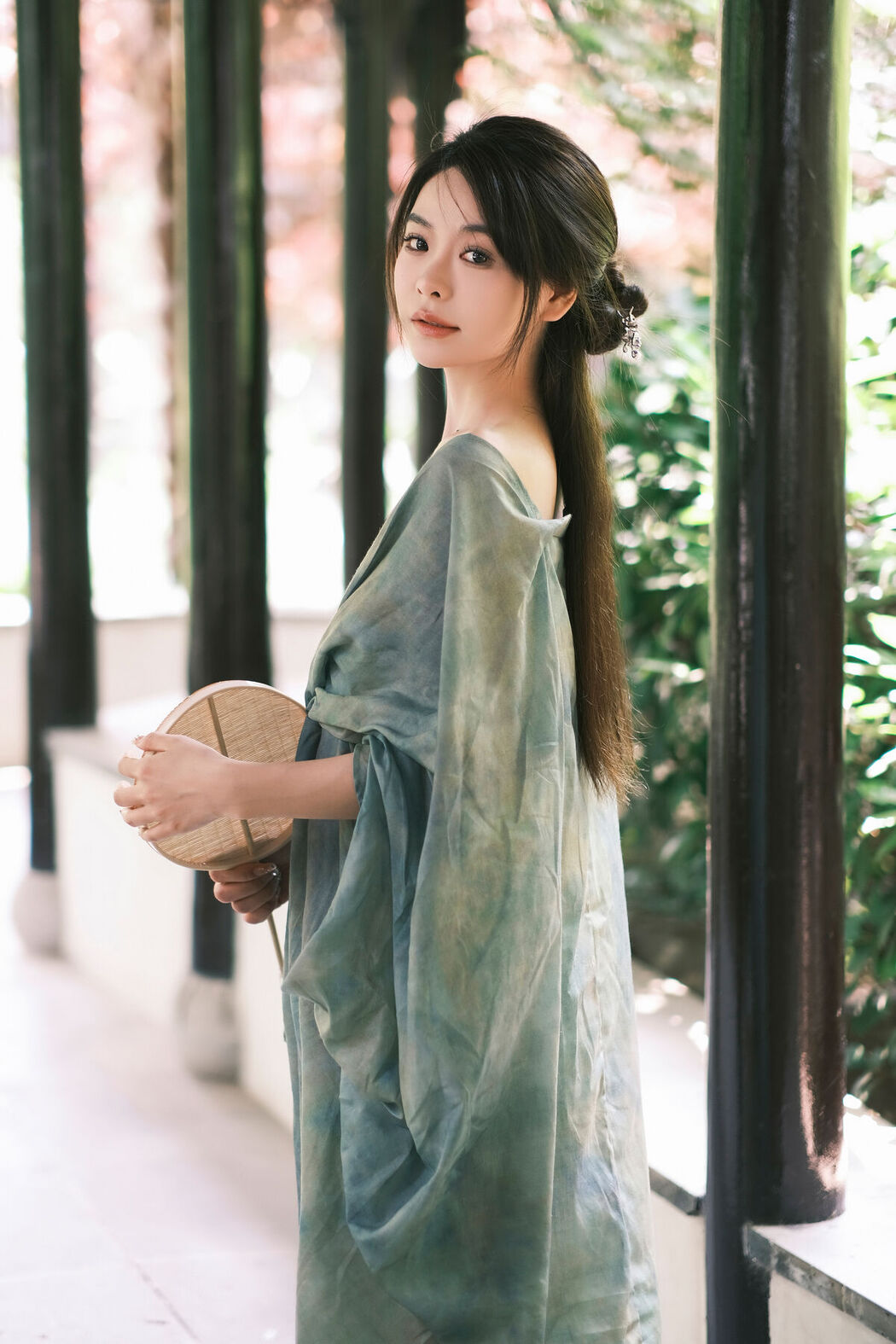 YiTuYu艺图语 Vol.7922 Qian Qian