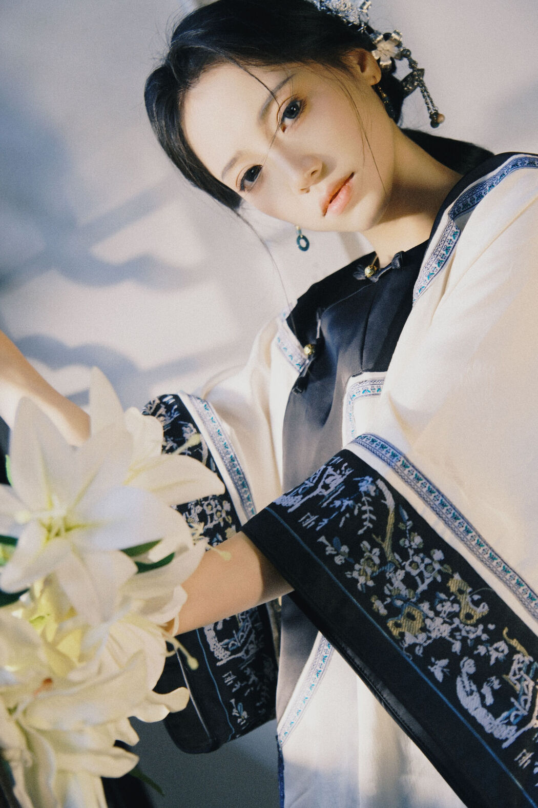YiTuYu艺图语 Vol.8023 Zhu Zhu