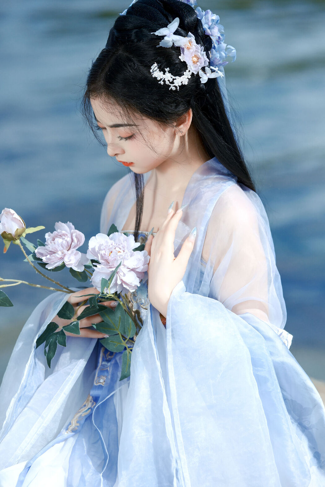 YiTuYu艺图语 Vol.8010 Xing Xing Xiong