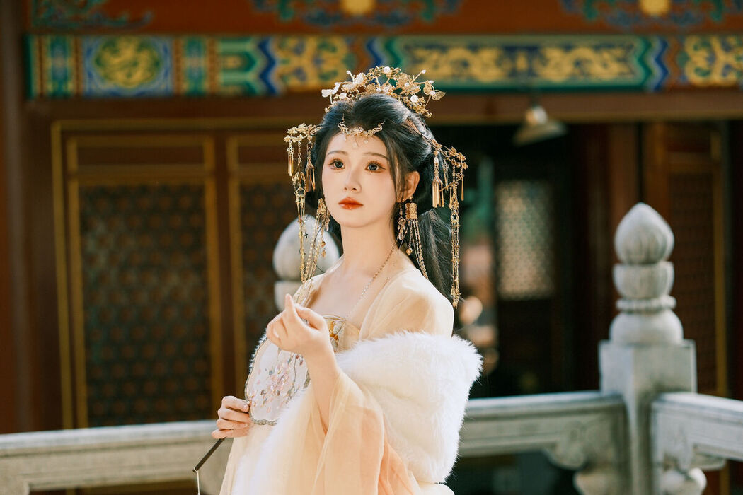 YiTuYu艺图语 Vol.8002 Yue Li