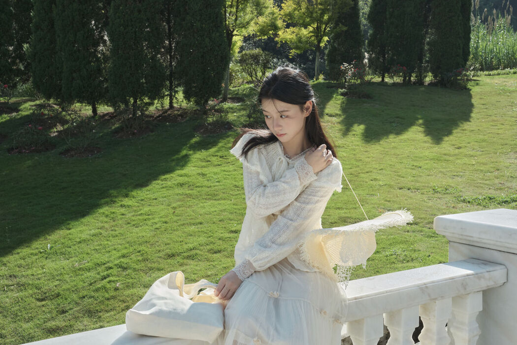 YiTuYu艺图语 Vol.7973 Hu Die Mei Mei