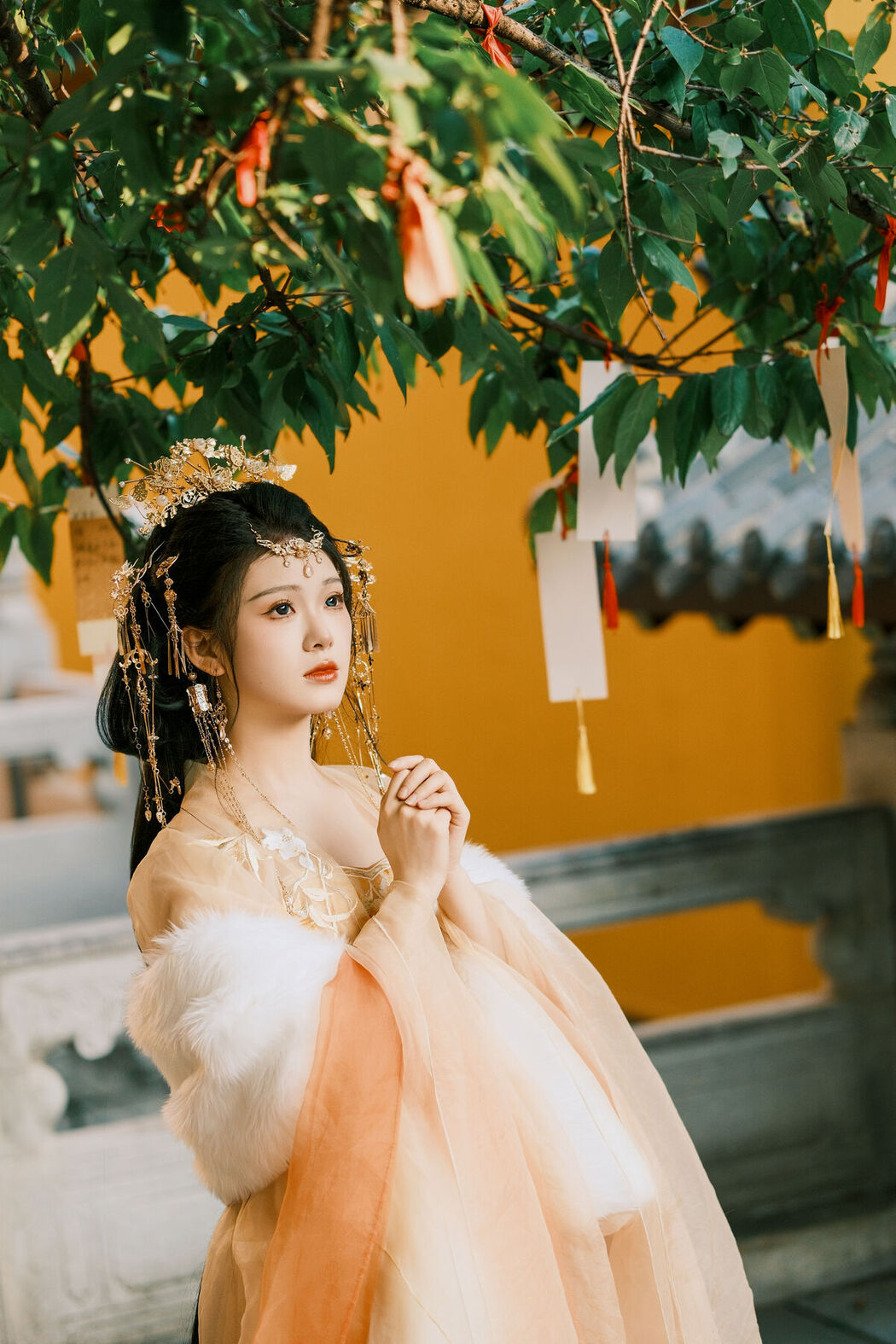 YiTuYu艺图语 Vol.8002 Yue Li