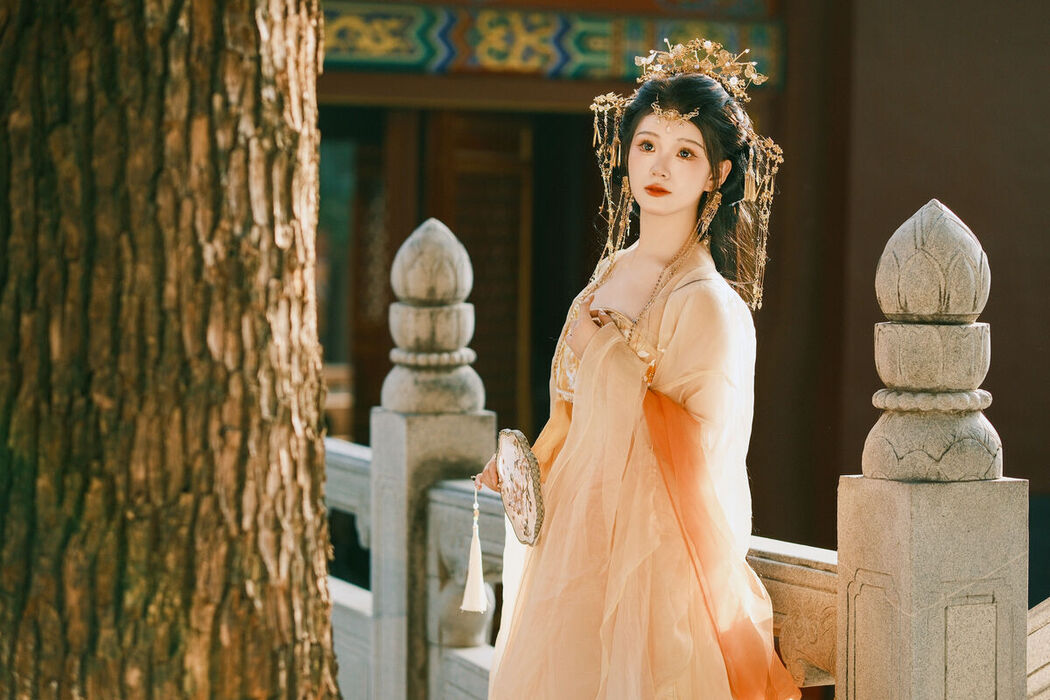 YiTuYu艺图语 Vol.8002 Yue Li