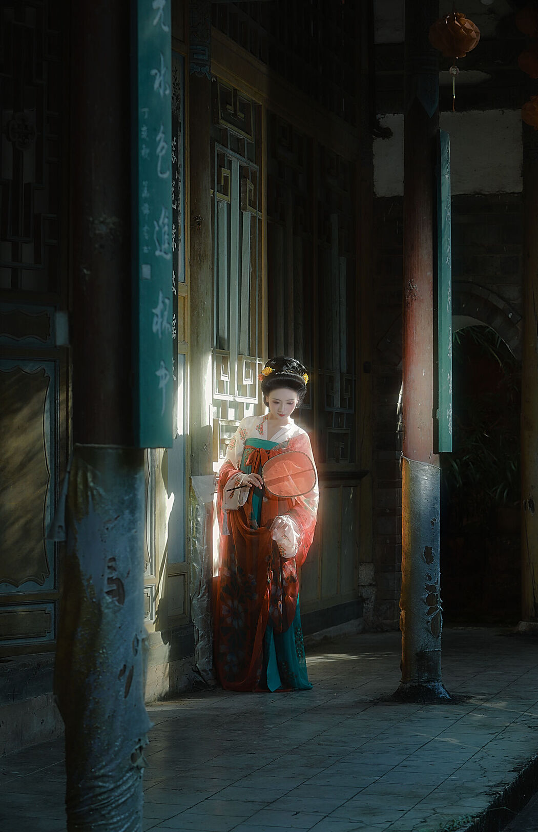 YiTuYu艺图语 Vol.7927 Yu Jin
