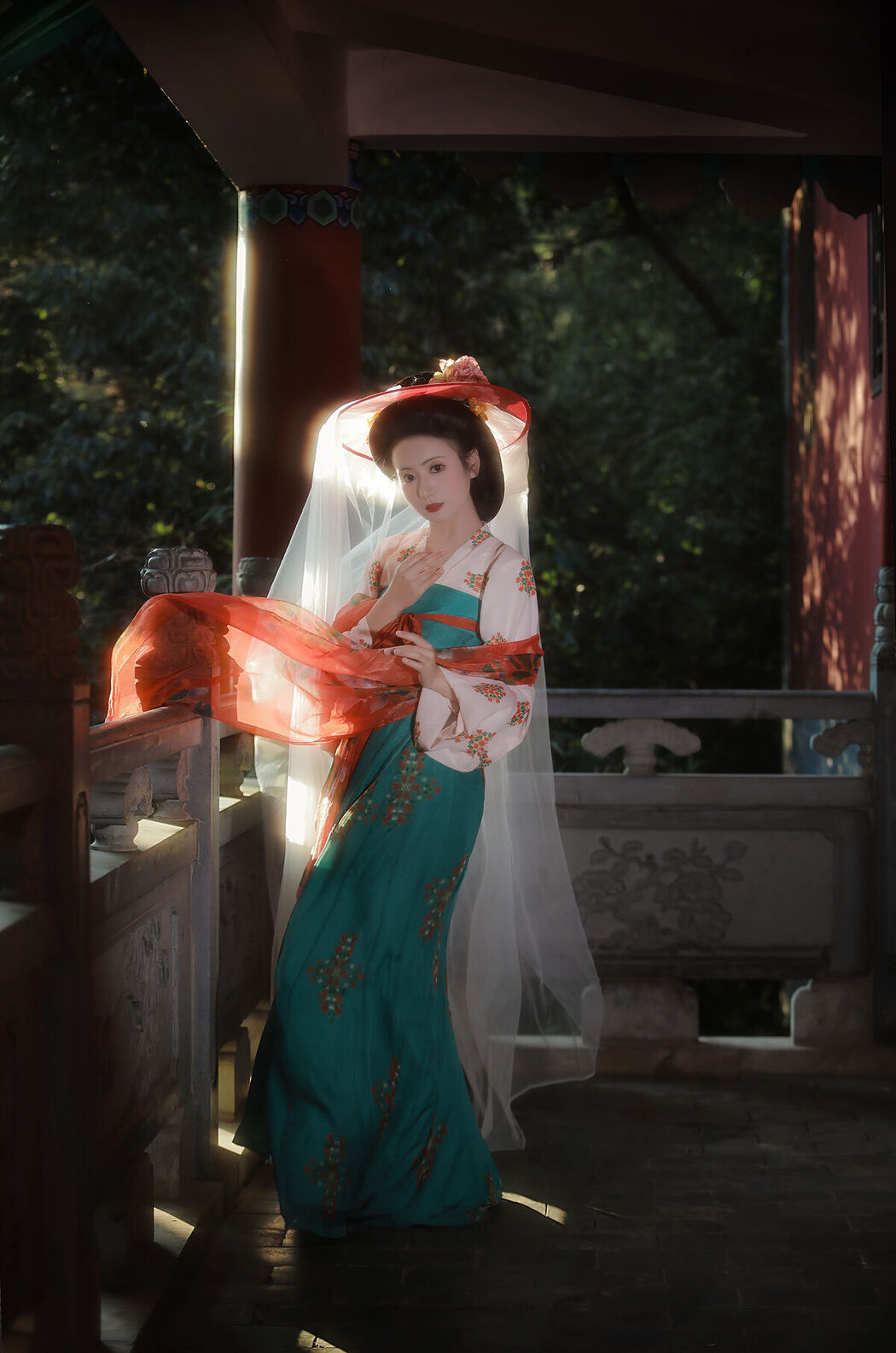 YiTuYu艺图语 Vol.7927 Yu Jin