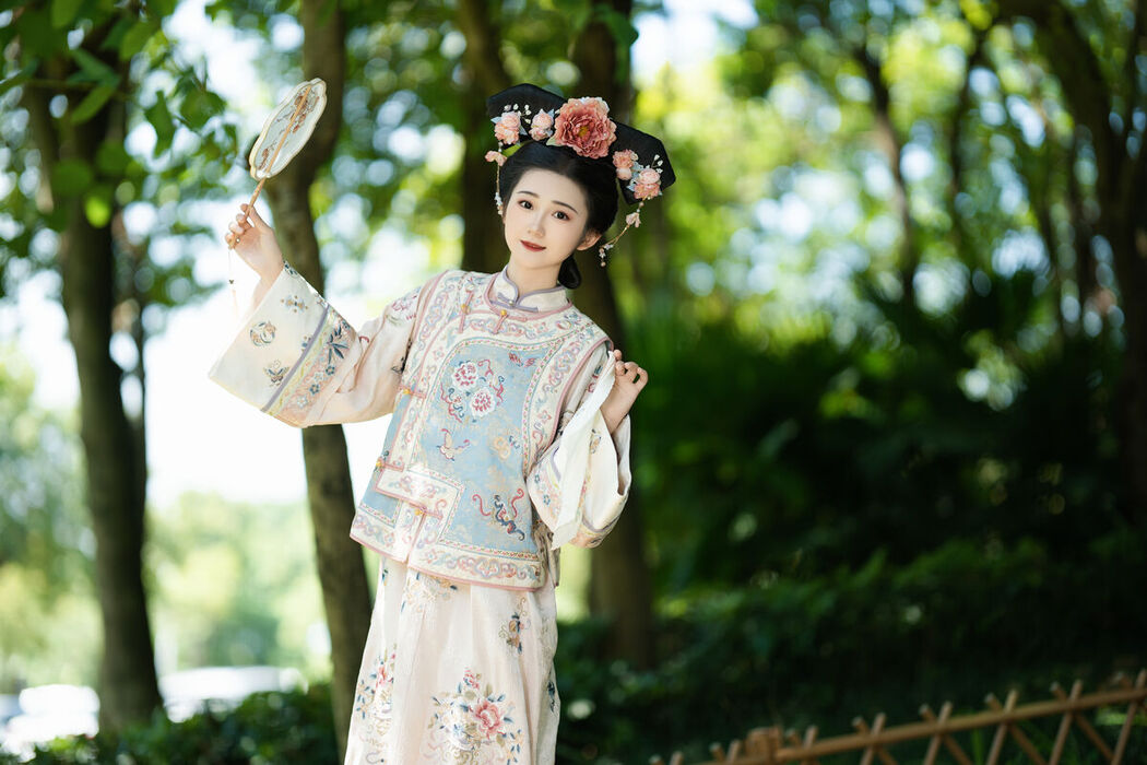 YiTuYu艺图语 Vol.8030 Dan Gao De Dan Dan