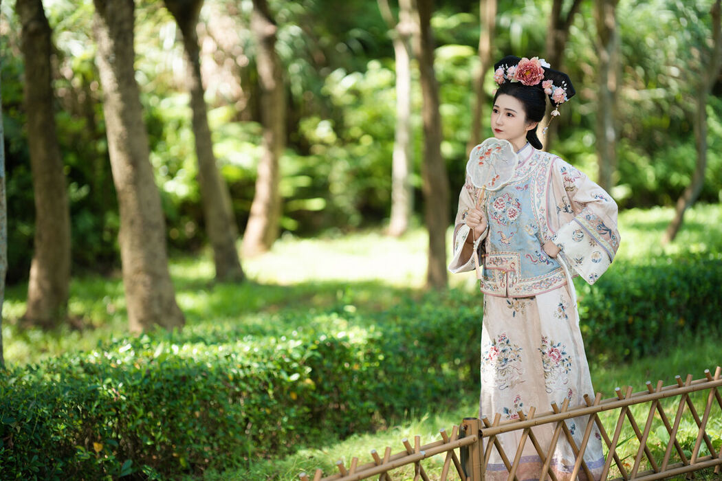 YiTuYu艺图语 Vol.8030 Dan Gao De Dan Dan
