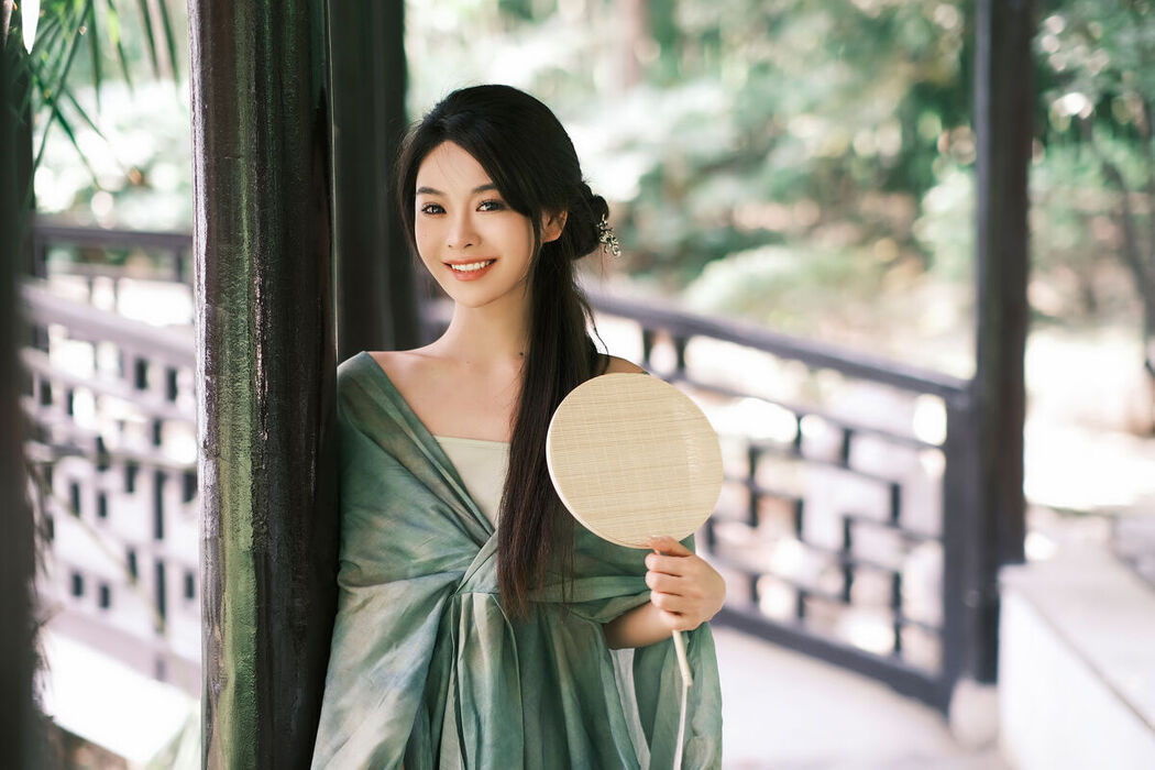YiTuYu艺图语 Vol.7922 Qian Qian