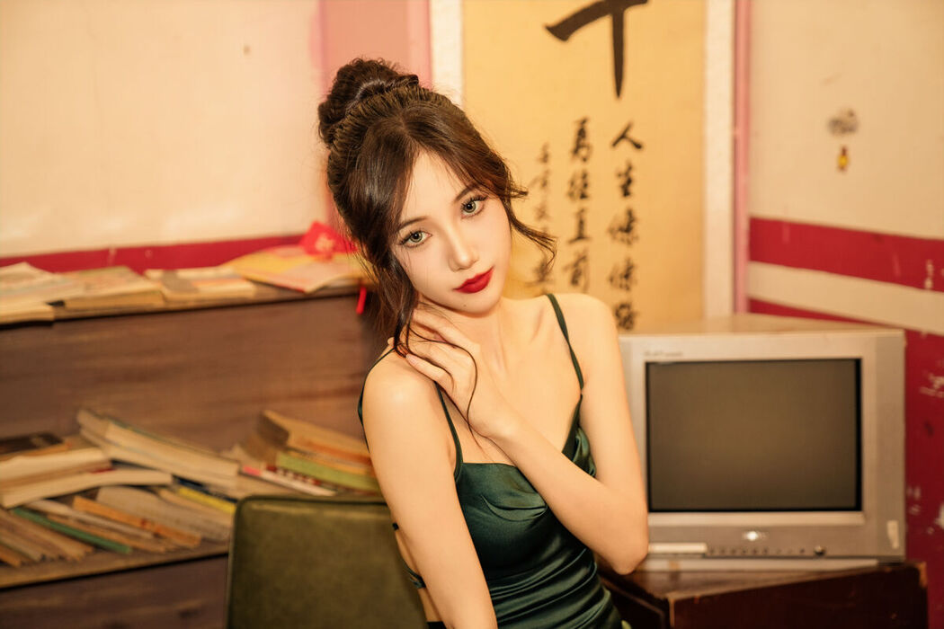 YiTuYu艺图语 Vol.8005 O1ne Wan