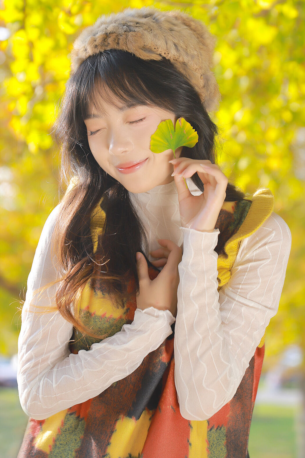 YiTuYu艺图语 Vol.8004 Xiao Wei Ren Er Cover Photo