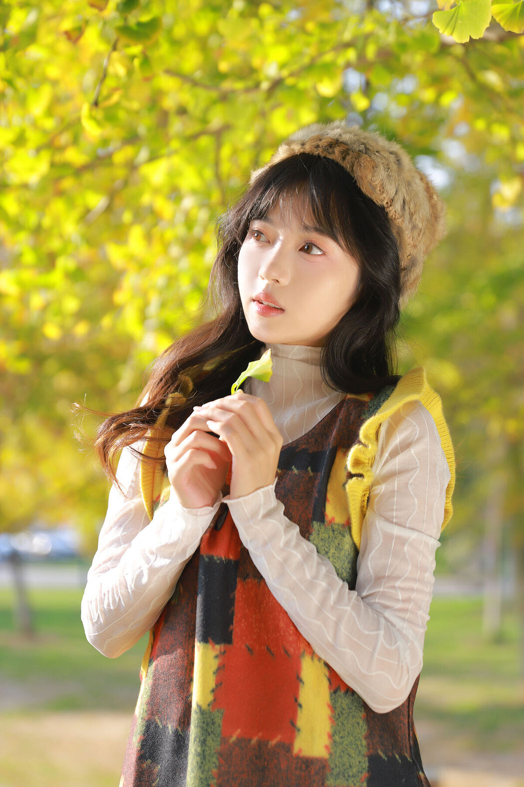 YiTuYu艺图语 Vol.8004 Xiao Wei Ren Er