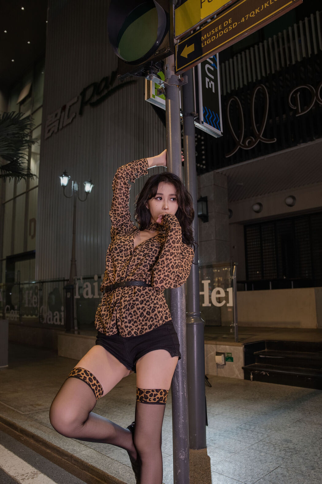 YiTuYu艺图语 Vol.7975 Jiao Wo GG