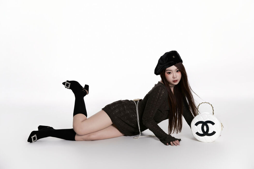 YiTuYu艺图语 Vol.7977 Carlee Shi 77 Ya