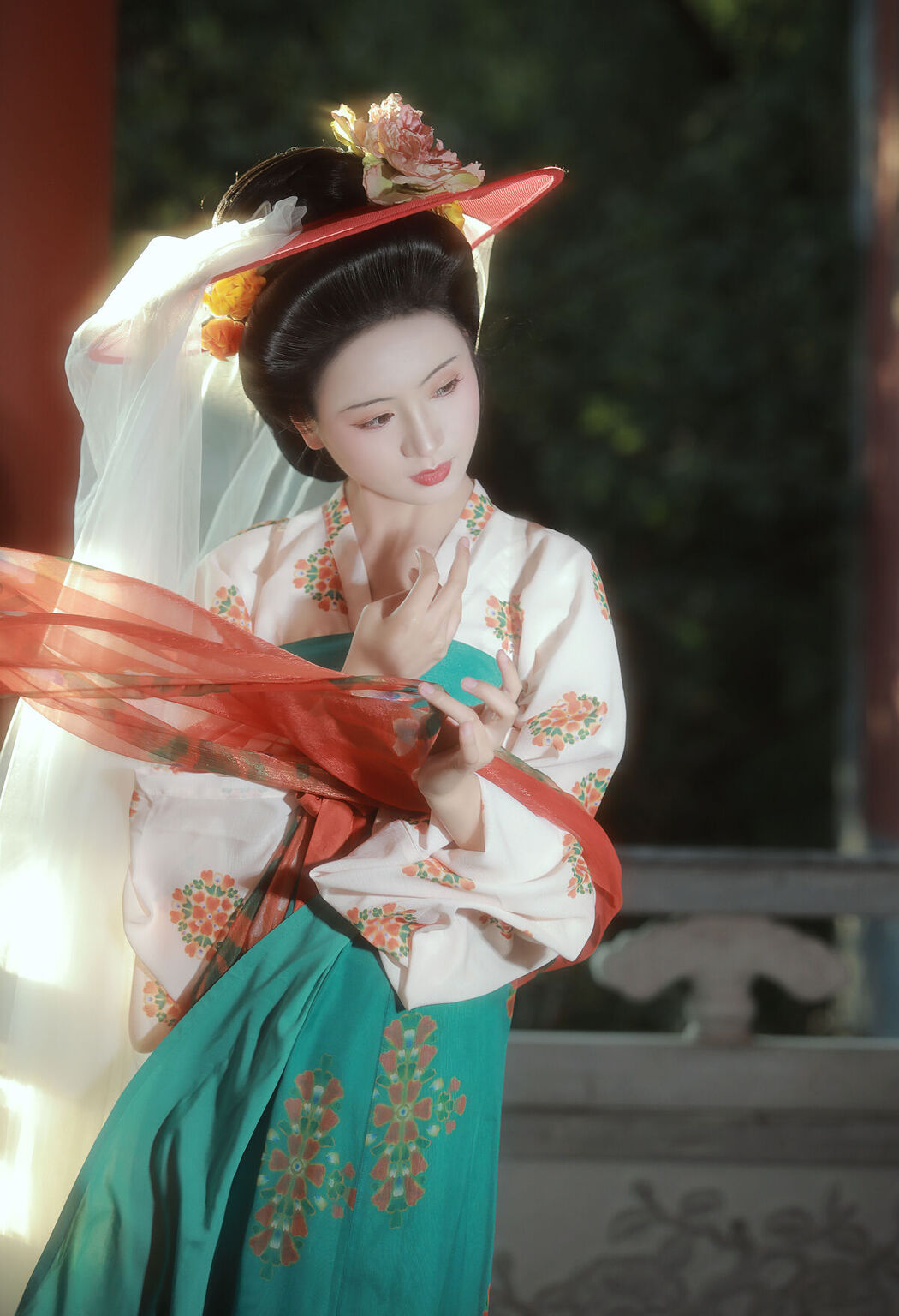 YiTuYu艺图语 Vol.7927 Yu Jin