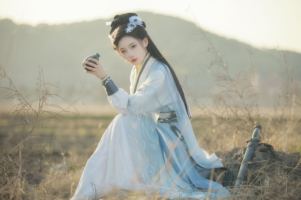 YiTuYu艺图语 Vol.8027 Miao Miao Jia De Xiao Yu Gan