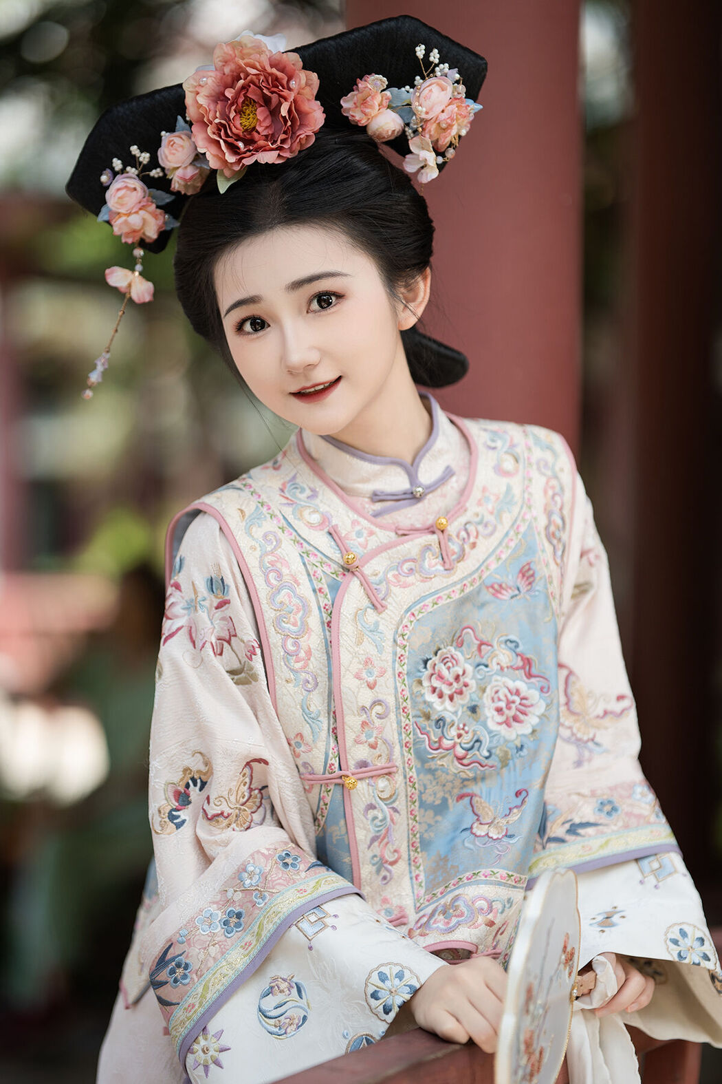 YiTuYu艺图语 Vol.8030 Dan Gao De Dan Dan Cover Photo
