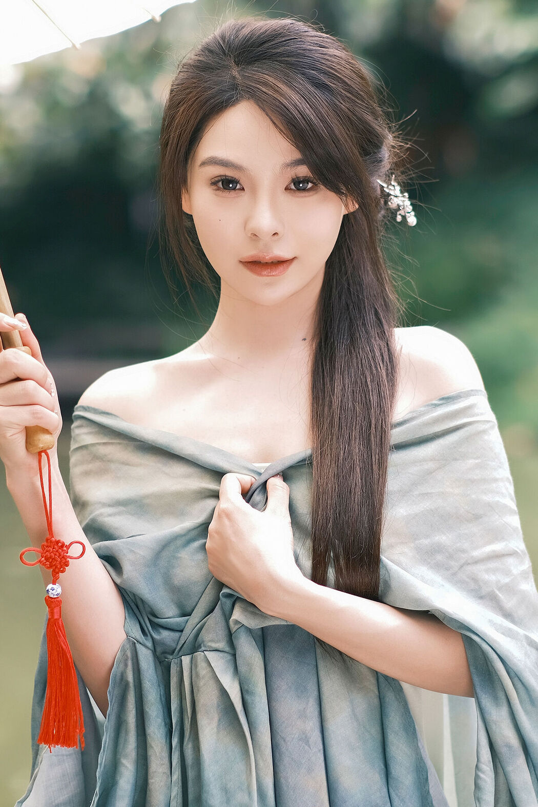 YiTuYu艺图语 Vol.7922 Qian Qian Cover Photo