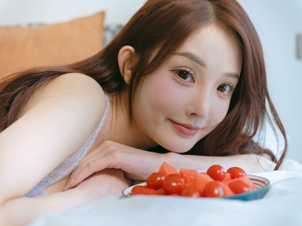 YiTuYu艺图语 Vol.8016 Wen Wen Zi