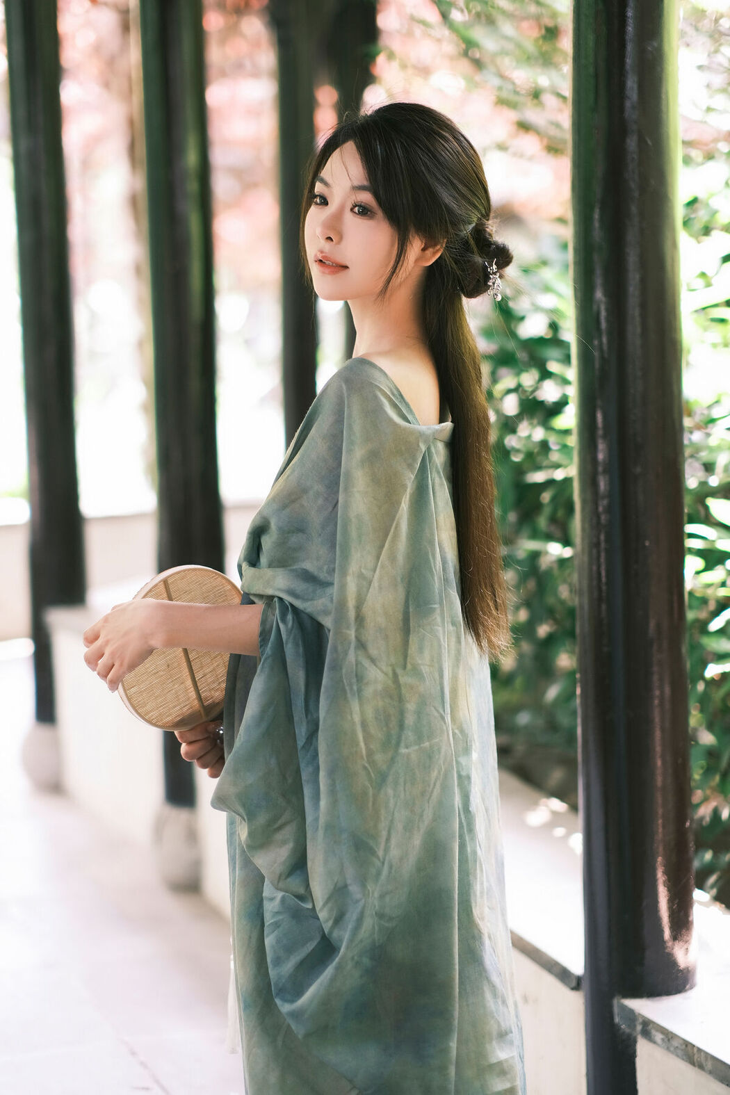 YiTuYu艺图语 Vol.7922 Qian Qian