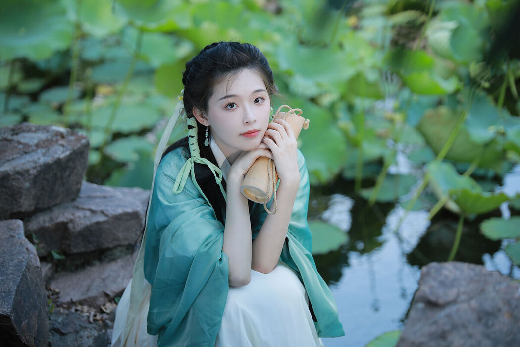 YiTuYu艺图语 Vol.7987 Miao Miao Jia De Xiao Yu Gan