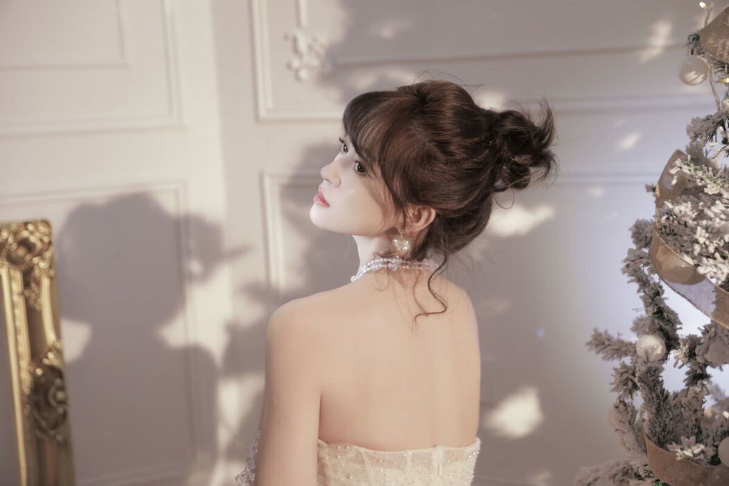 YiTuYu艺图语 Vol.7964 Yi Xuan