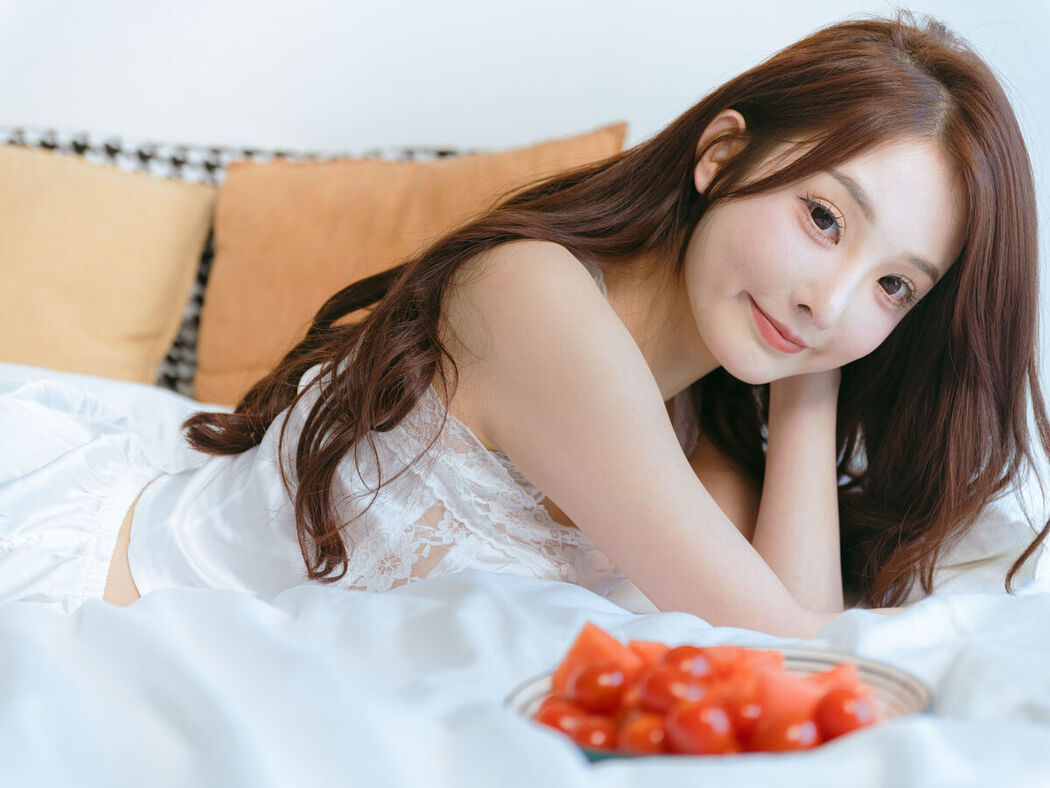 YiTuYu艺图语 Vol.8016 Wen Wen Zi