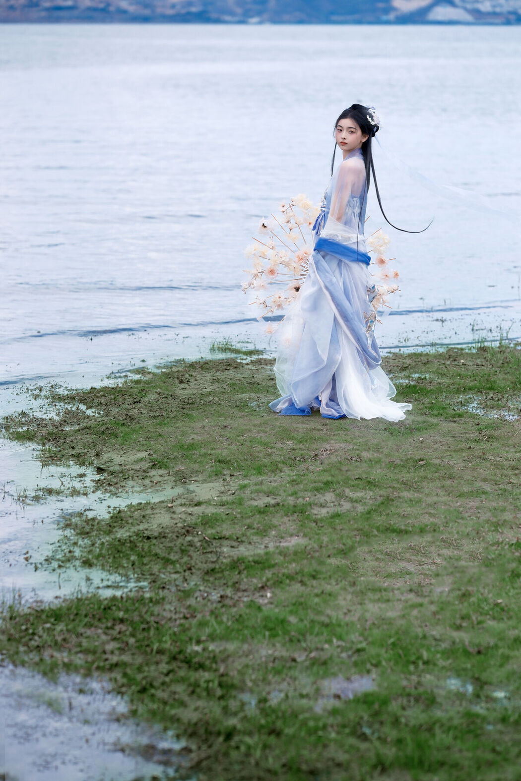 YiTuYu艺图语 Vol.8010 Xing Xing Xiong