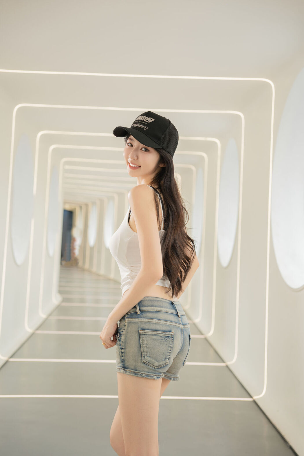 YiTuYu艺图语 Vol.7941 Tong Tong