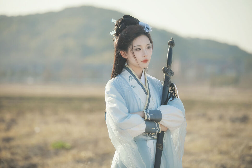 YiTuYu艺图语 Vol.8027 Miao Miao Jia De Xiao Yu Gan